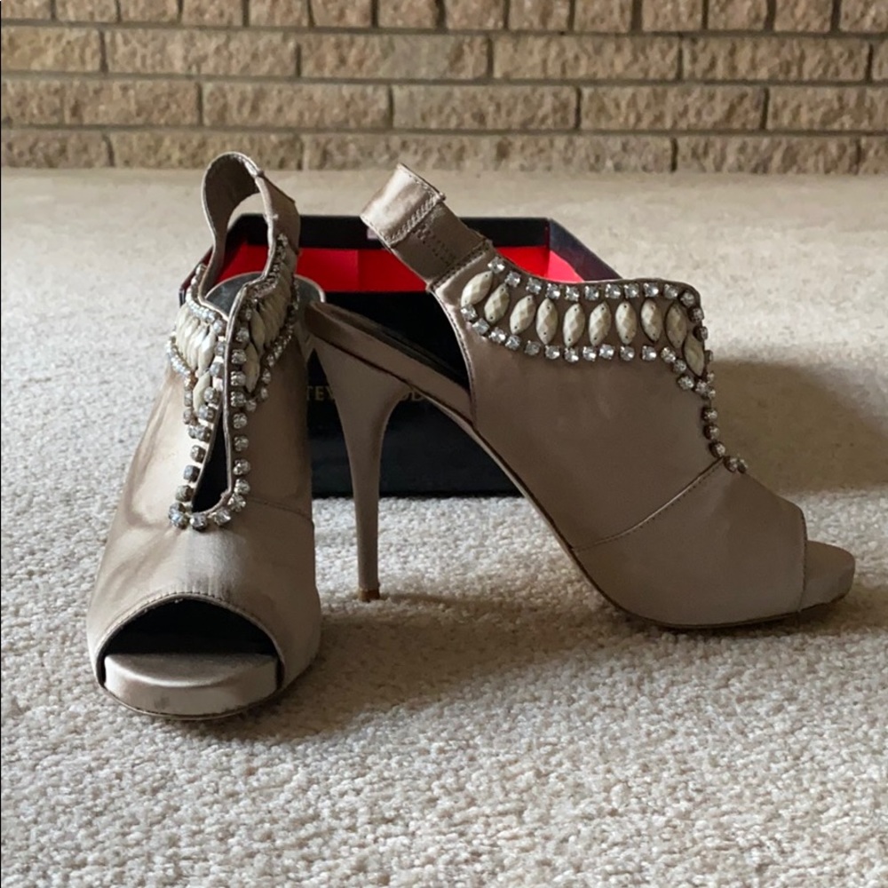 Steve Madden Luxe satin stilettos
